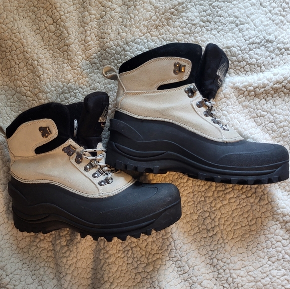 Winter boots size 10 - Picture 2 of 5